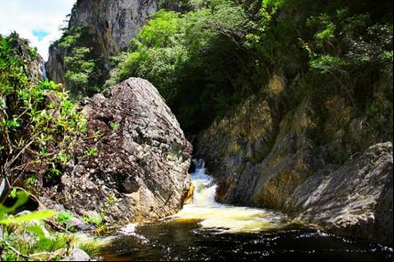 Cachoeira Santa Barbara - Foto: Flavio Isaac - Goias Turismo