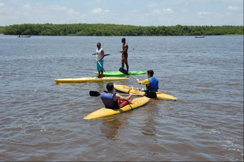 Canoagem pelo Rio Pardo (Canavieiras-Ba) Foto: Francis Sutton